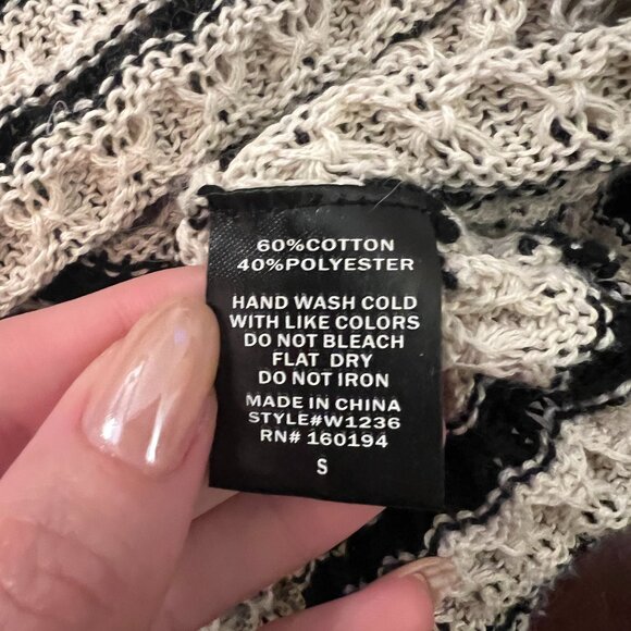 THE LATEST SCOOP - Oversized Black/White Striped Knit Sweater - S - Picture 5 of 5